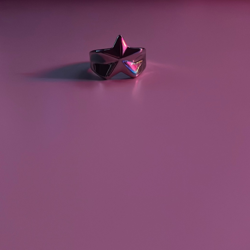 Hard jewelry star ring size 8 never worn